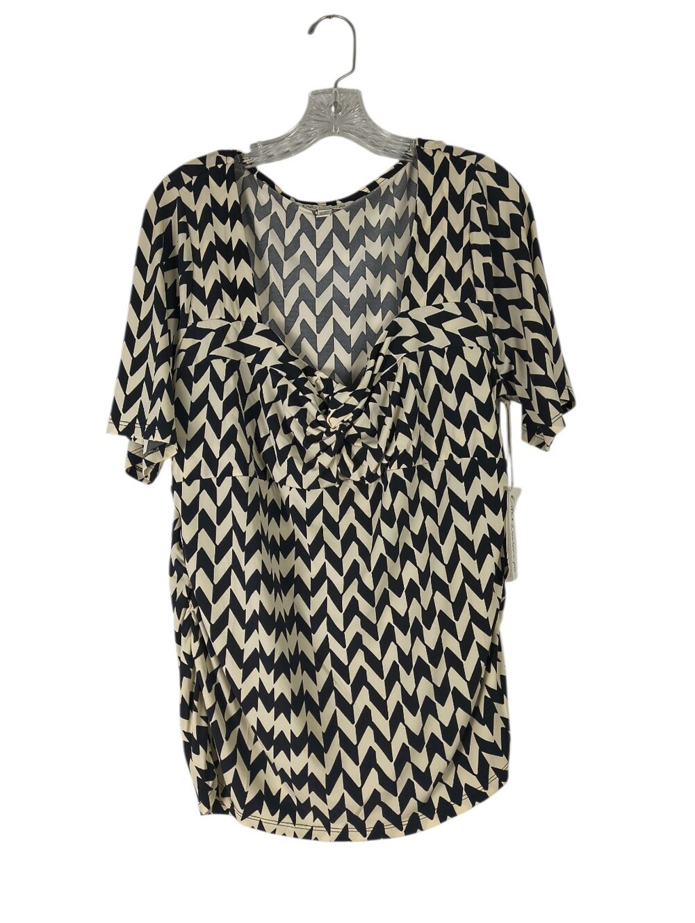 Cato Top 18/20W Women’s Black Cream Contour Fit Ruched Sides Twist Front Stretch
